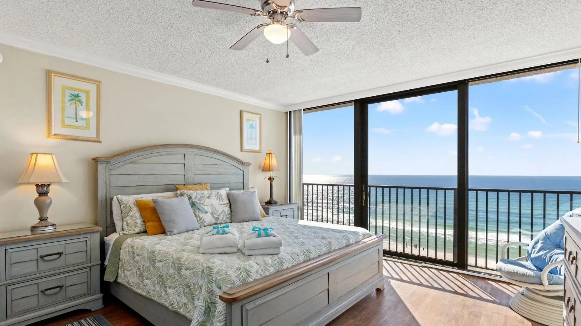 Ferienhaus Beach Haven! 2Br 2Ba Sleeps 6! Coastal Paradise Awaits! Panama Stadt